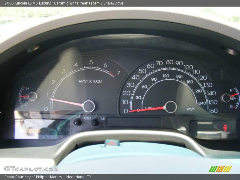 Ceramic White Pearlescent / Shale/Dove 2005 Lincoln LS V6 Luxury