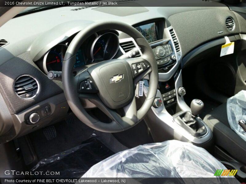 Tungsten Metallic / Jet Black 2016 Chevrolet Cruze Limited LT