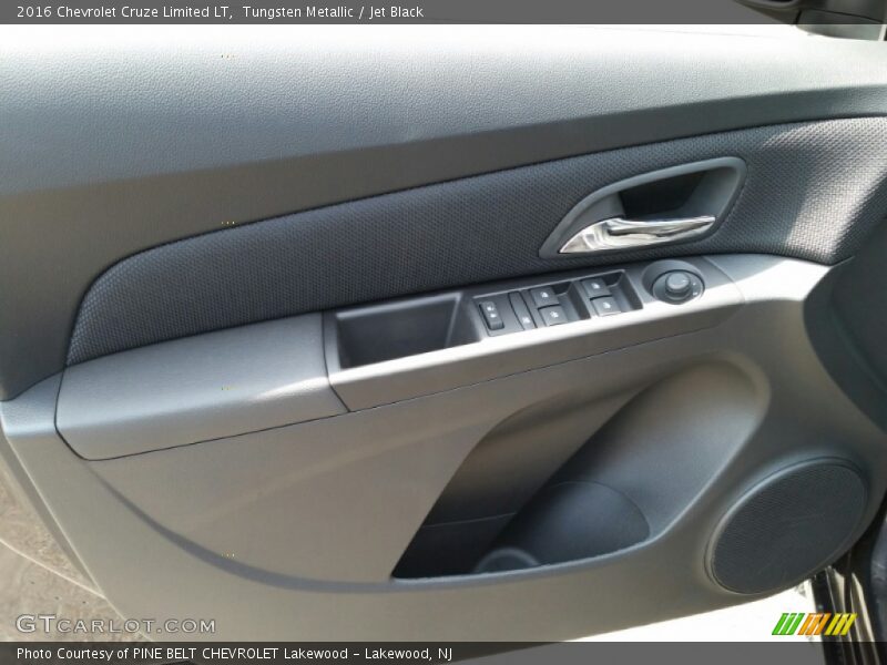 Tungsten Metallic / Jet Black 2016 Chevrolet Cruze Limited LT