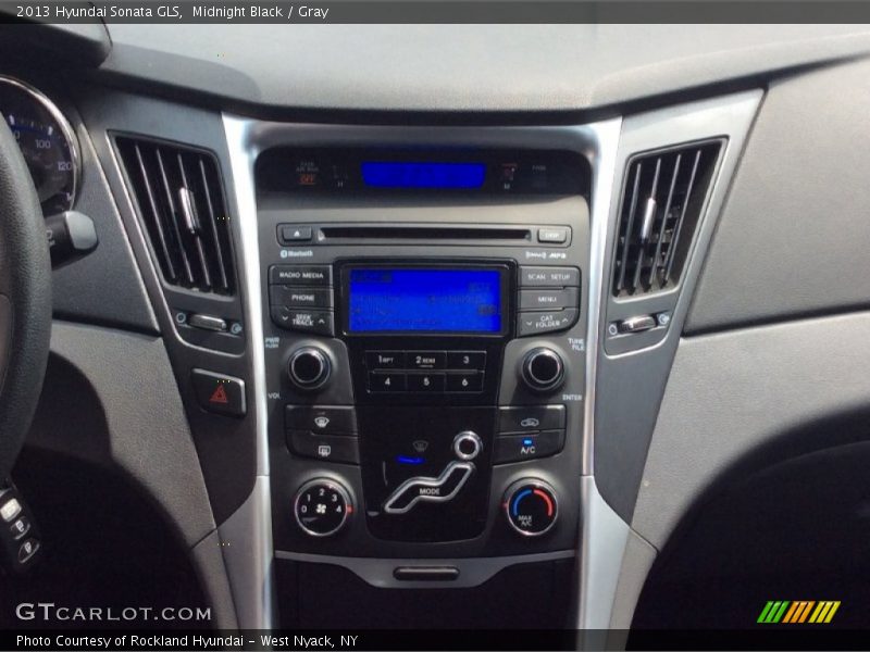 Midnight Black / Gray 2013 Hyundai Sonata GLS