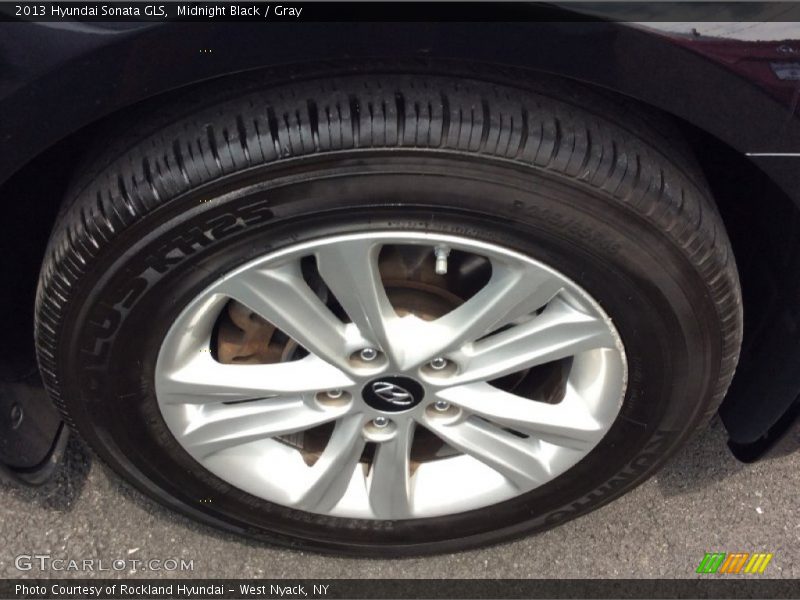 Midnight Black / Gray 2013 Hyundai Sonata GLS