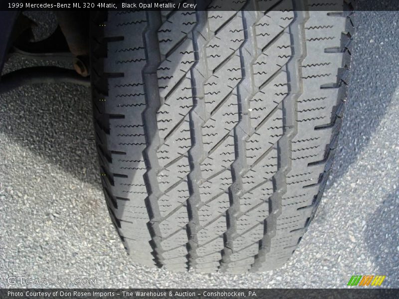 Black Opal Metallic / Grey 1999 Mercedes-Benz ML 320 4Matic