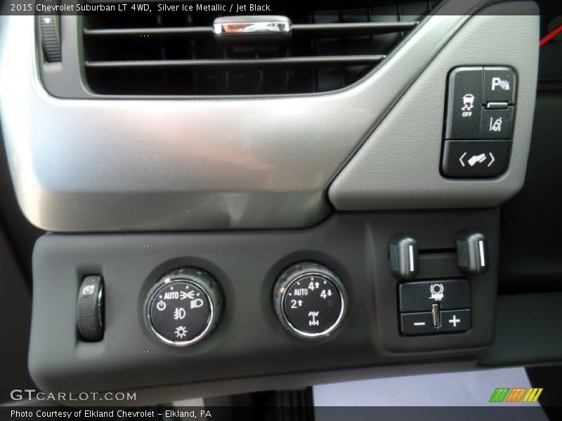 Silver Ice Metallic / Jet Black 2015 Chevrolet Suburban LT 4WD