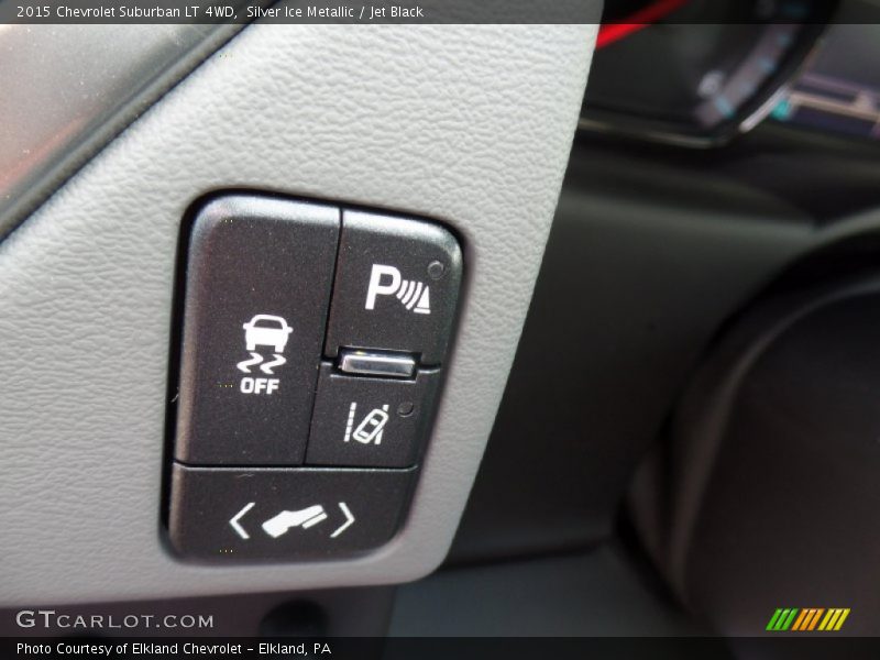 Silver Ice Metallic / Jet Black 2015 Chevrolet Suburban LT 4WD