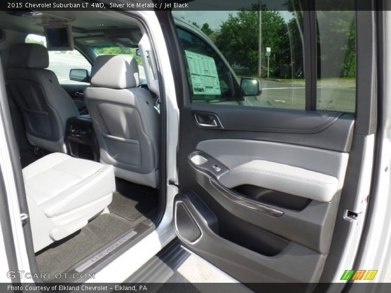 Silver Ice Metallic / Jet Black 2015 Chevrolet Suburban LT 4WD