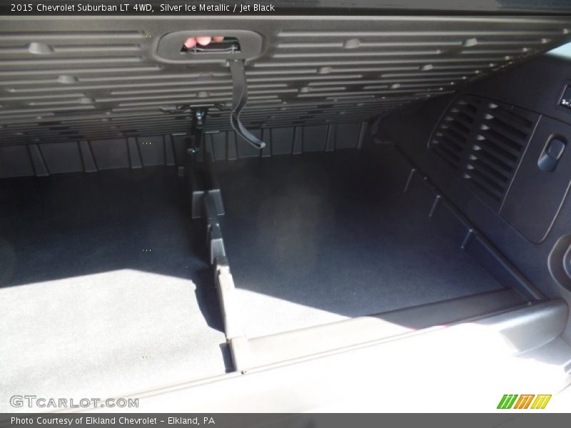 Silver Ice Metallic / Jet Black 2015 Chevrolet Suburban LT 4WD