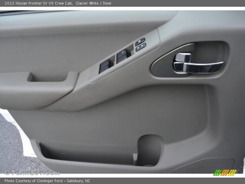 Glacier White / Steel 2013 Nissan Frontier SV V6 Crew Cab
