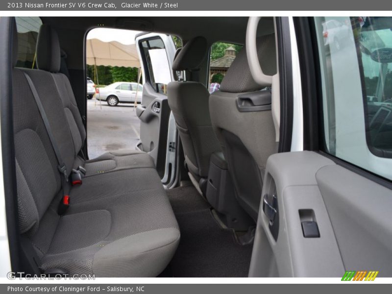 Glacier White / Steel 2013 Nissan Frontier SV V6 Crew Cab
