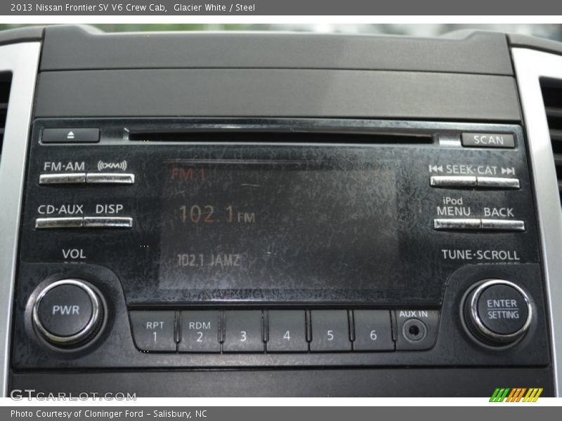 Glacier White / Steel 2013 Nissan Frontier SV V6 Crew Cab