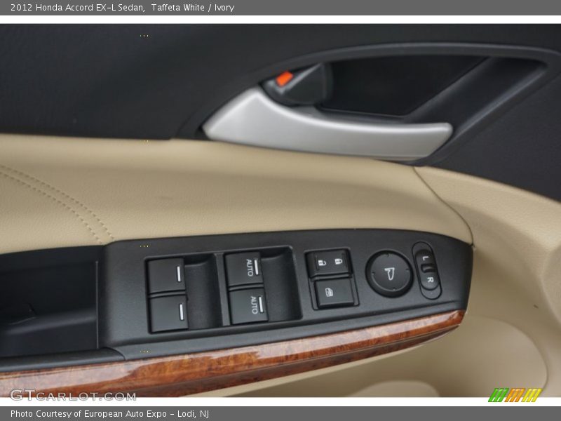Controls of 2012 Accord EX-L Sedan