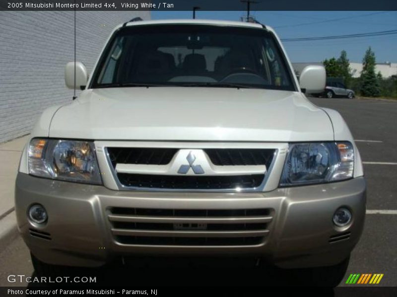 Viking White / Tan 2005 Mitsubishi Montero Limited 4x4