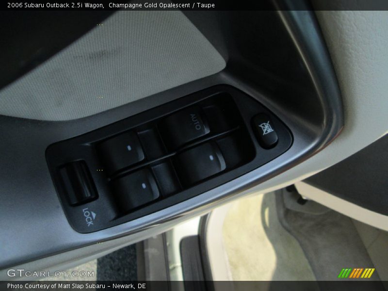 Champagne Gold Opalescent / Taupe 2006 Subaru Outback 2.5i Wagon
