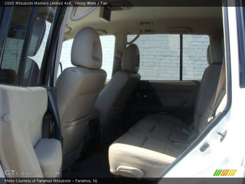 Viking White / Tan 2005 Mitsubishi Montero Limited 4x4