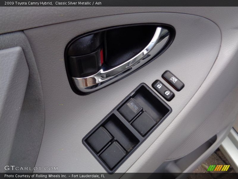 Classic Silver Metallic / Ash 2009 Toyota Camry Hybrid