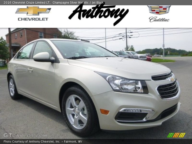 Champagne Silver Metallic / Jet Black 2016 Chevrolet Cruze Limited LT