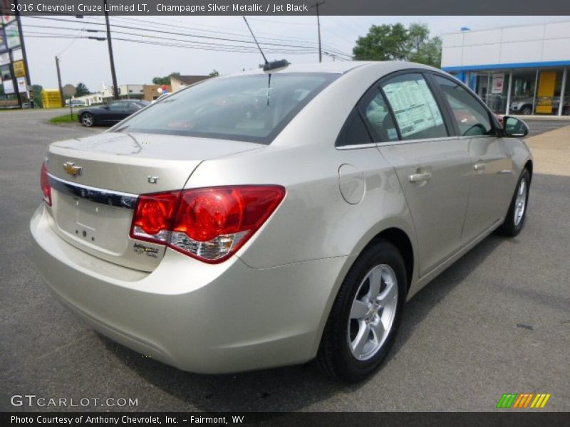 Champagne Silver Metallic / Jet Black 2016 Chevrolet Cruze Limited LT