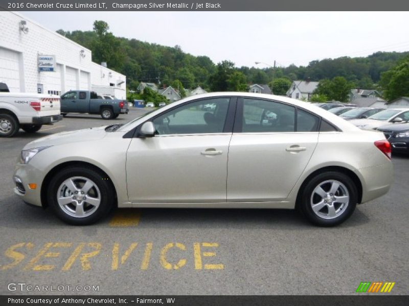 Champagne Silver Metallic / Jet Black 2016 Chevrolet Cruze Limited LT