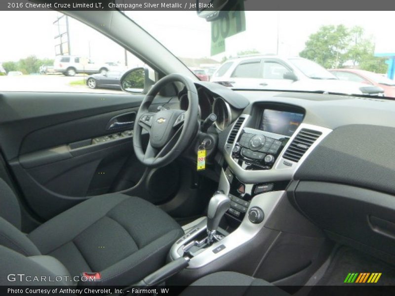 Champagne Silver Metallic / Jet Black 2016 Chevrolet Cruze Limited LT