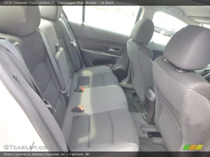 Champagne Silver Metallic / Jet Black 2016 Chevrolet Cruze Limited LT