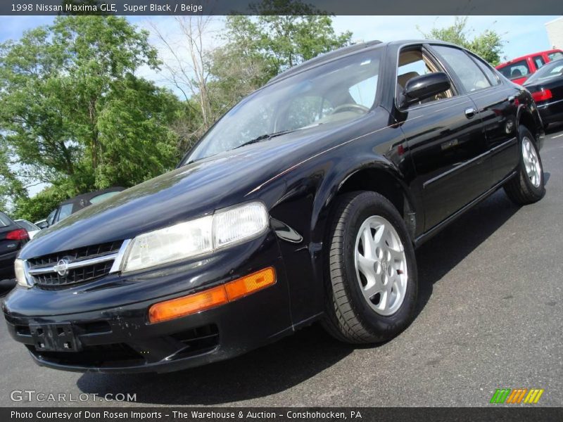 Super Black / Beige 1998 Nissan Maxima GLE