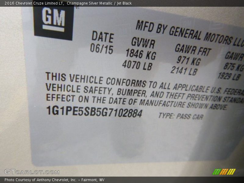 Champagne Silver Metallic / Jet Black 2016 Chevrolet Cruze Limited LT