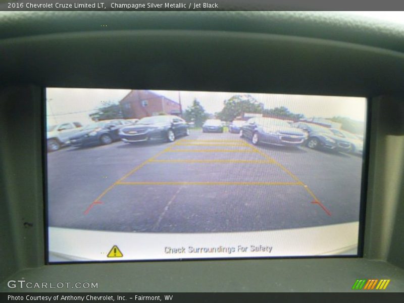 Champagne Silver Metallic / Jet Black 2016 Chevrolet Cruze Limited LT