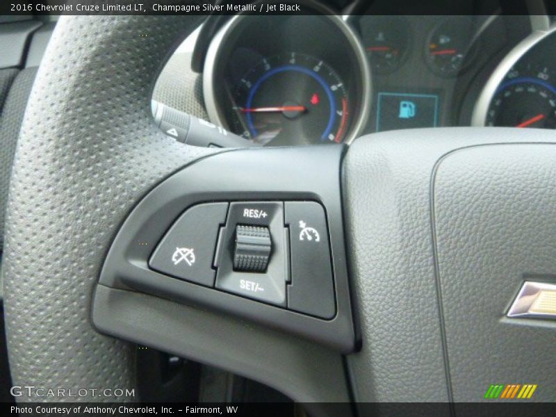 Champagne Silver Metallic / Jet Black 2016 Chevrolet Cruze Limited LT