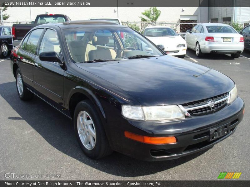 Super Black / Beige 1998 Nissan Maxima GLE