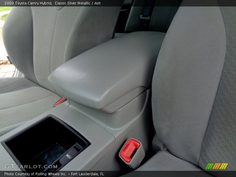 Classic Silver Metallic / Ash 2009 Toyota Camry Hybrid