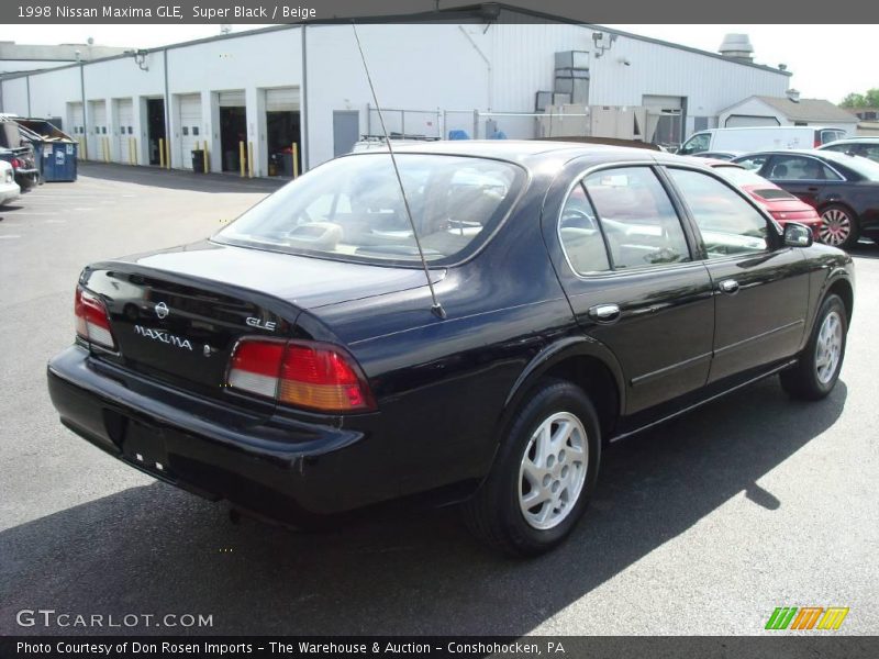 Super Black / Beige 1998 Nissan Maxima GLE