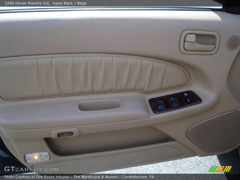 Super Black / Beige 1998 Nissan Maxima GLE