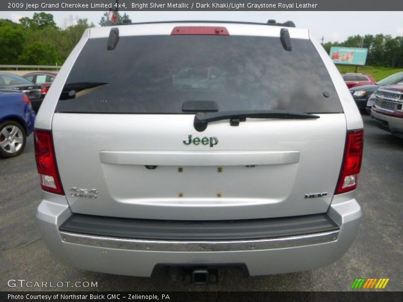 Bright Silver Metallic / Dark Khaki/Light Graystone Royal Leather 2009 Jeep Grand Cherokee Limited 4x4