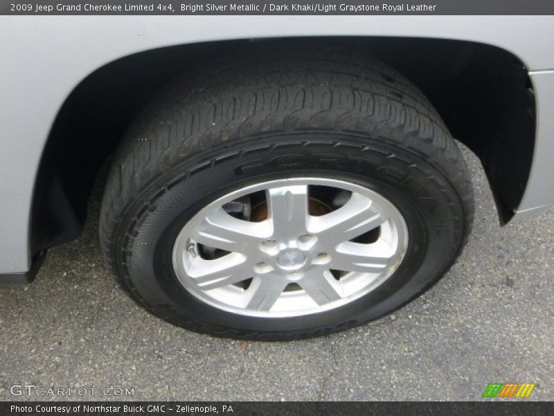 Bright Silver Metallic / Dark Khaki/Light Graystone Royal Leather 2009 Jeep Grand Cherokee Limited 4x4