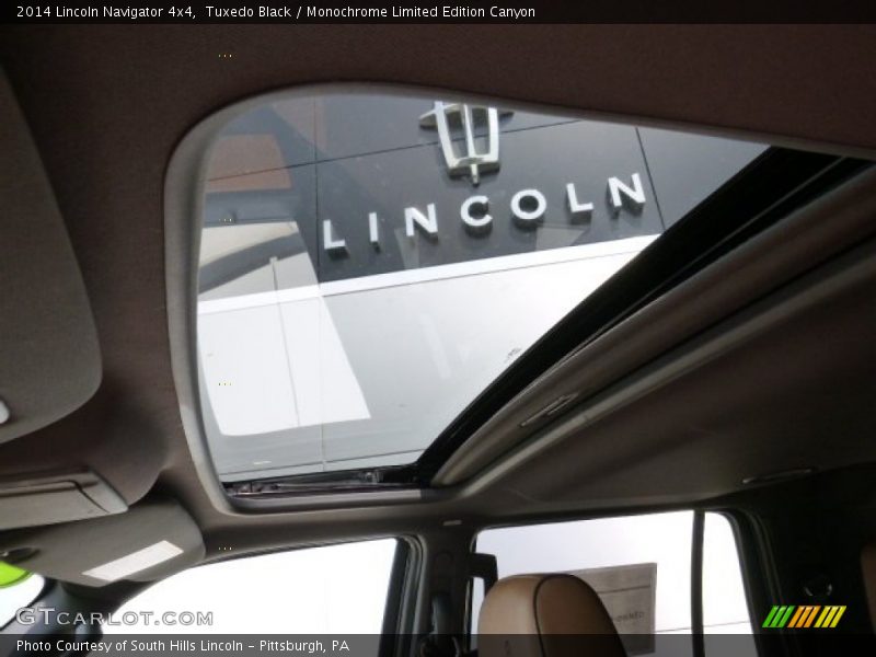 Tuxedo Black / Monochrome Limited Edition Canyon 2014 Lincoln Navigator 4x4