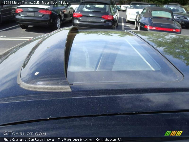 Super Black / Beige 1998 Nissan Maxima GLE
