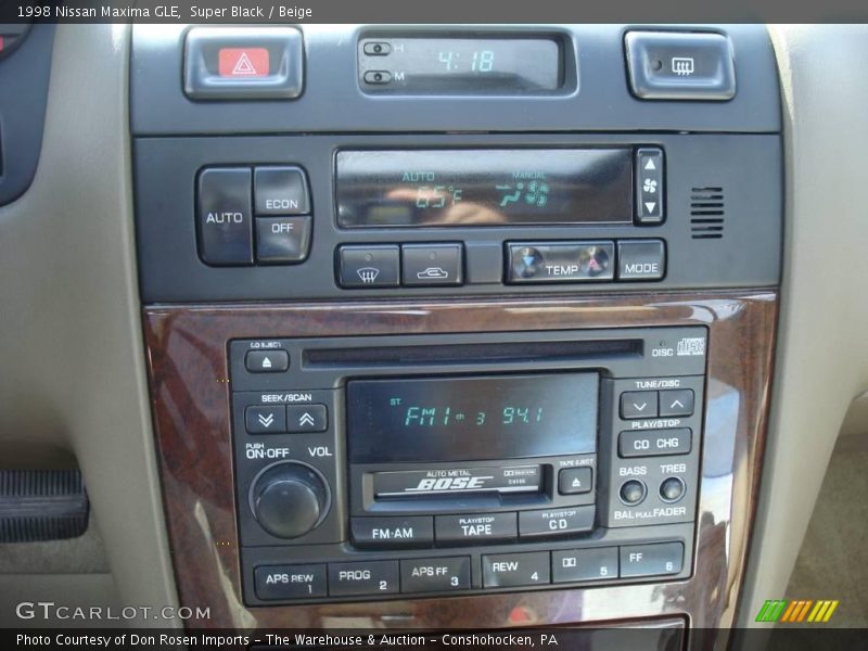 Super Black / Beige 1998 Nissan Maxima GLE