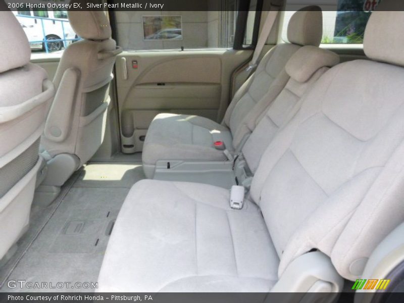 Silver Pearl Metallic / Ivory 2006 Honda Odyssey EX