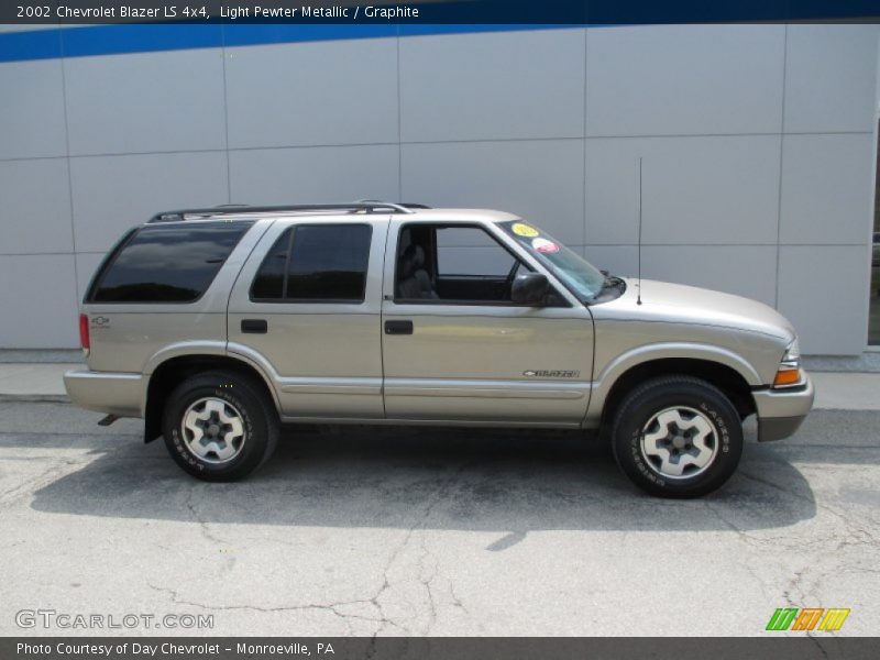 Light Pewter Metallic / Graphite 2002 Chevrolet Blazer LS 4x4