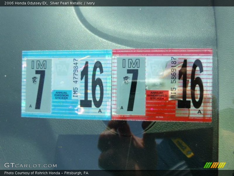 Silver Pearl Metallic / Ivory 2006 Honda Odyssey EX