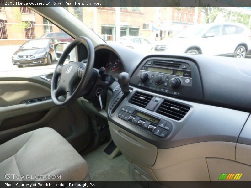 Silver Pearl Metallic / Ivory 2006 Honda Odyssey EX