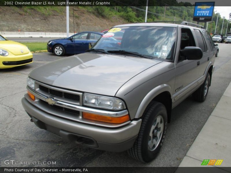 Light Pewter Metallic / Graphite 2002 Chevrolet Blazer LS 4x4