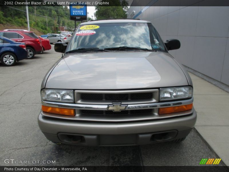 Light Pewter Metallic / Graphite 2002 Chevrolet Blazer LS 4x4