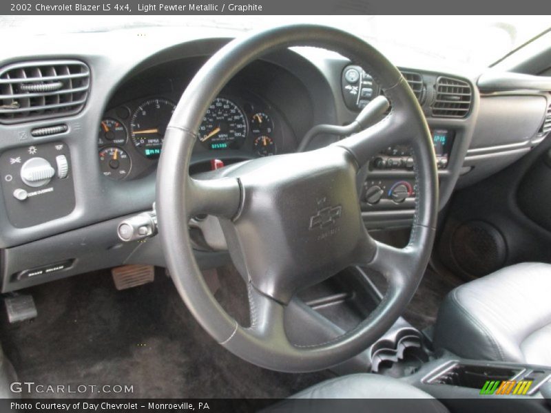 Light Pewter Metallic / Graphite 2002 Chevrolet Blazer LS 4x4