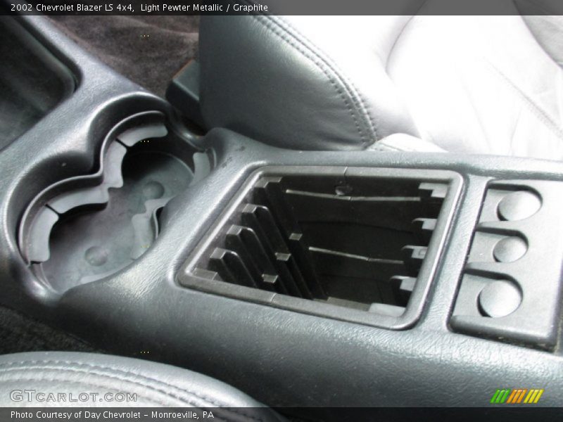 Light Pewter Metallic / Graphite 2002 Chevrolet Blazer LS 4x4