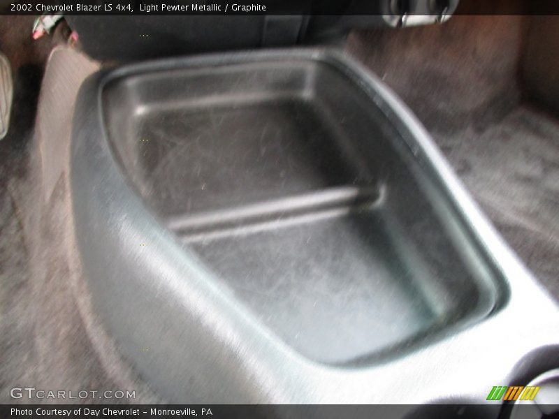 Light Pewter Metallic / Graphite 2002 Chevrolet Blazer LS 4x4