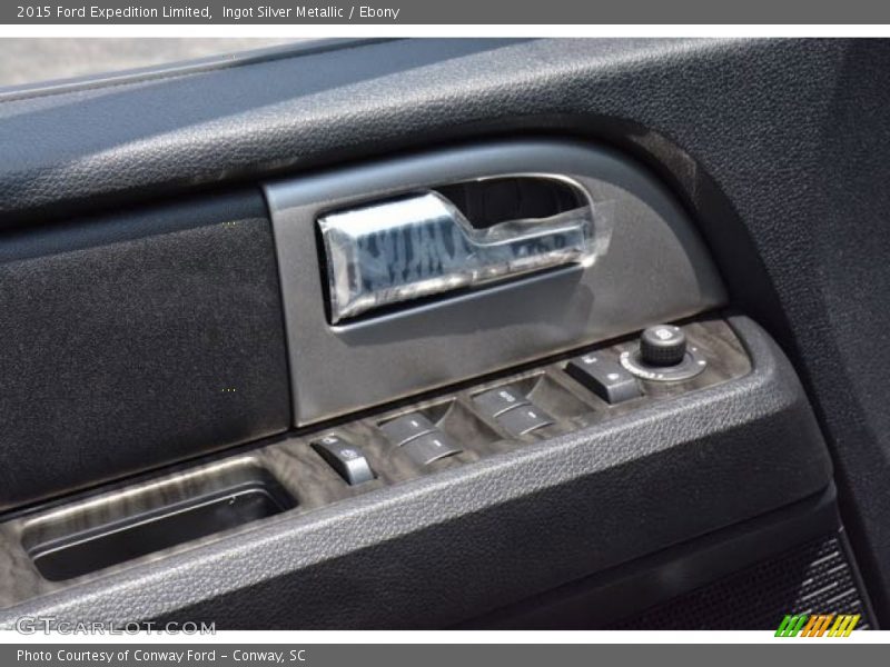 Ingot Silver Metallic / Ebony 2015 Ford Expedition Limited