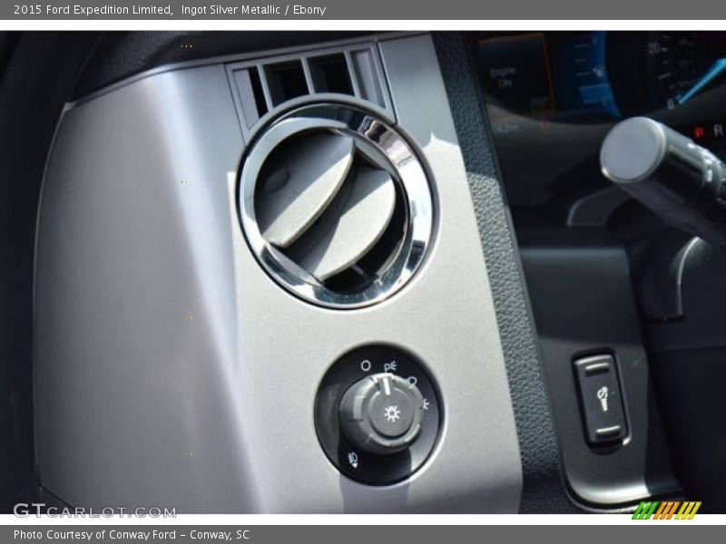 Ingot Silver Metallic / Ebony 2015 Ford Expedition Limited