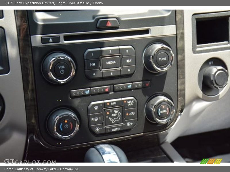 Ingot Silver Metallic / Ebony 2015 Ford Expedition Limited