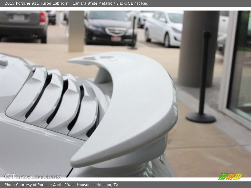 Carrara White Metallic / Black/Garnet Red 2015 Porsche 911 Turbo Cabriolet