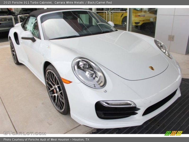 Carrara White Metallic / Black/Garnet Red 2015 Porsche 911 Turbo Cabriolet
